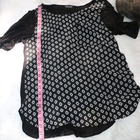 Alloy Apparel Lightweight Tunic-Style Short Sleeve Top โ Size M - Picture 6 of 6